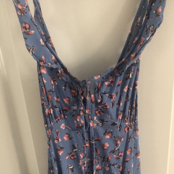 Dress - Picture 2 of 6